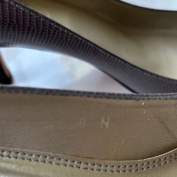 Talbots Taupe gray Textured leather  Heels 8N - Picture 7 of 7